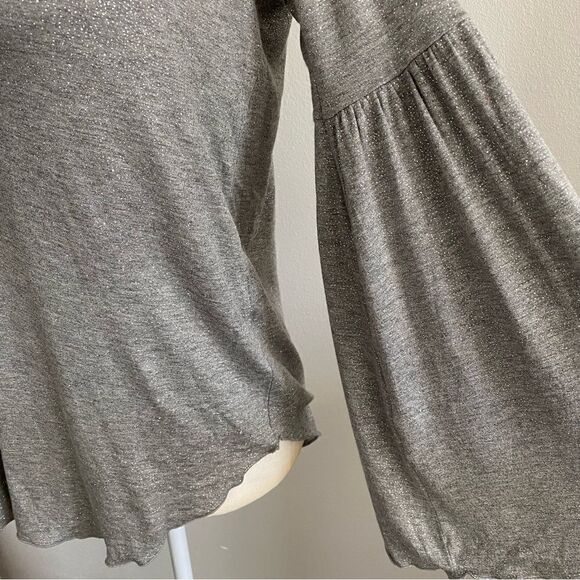Chaser Cold Shoulder Gray Silver Glitter Bell Flounce Sleeves M NWT - Picture 11 of 15